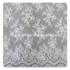 China 100% Nylon-Elfenbein ausgebogtes umrandetes Chantilly-Spitze-Hochzeits-Blumenkleid besonders angefertigt fournisseur