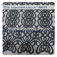 China Umweltfreundliche kundengebundene Breite der gesticktes Gewebe-Spitze-Polyester-Gewebe130cm fournisseur