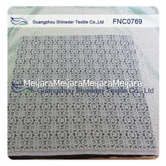 China ±150CM-freies färbendes Nylon 76,5% reizend Nylonbaumwollspitze-Gewebe AZO + Baumwolle 23,5% fournisseur
