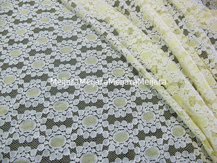 China Weiche gelbe Baumwollnylonspitze-Gewebe-Punkt-Blumen gestrickt für Spitze-Kleid CY-DK0034 fournisseur