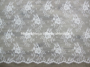 China Quadratische Nylonwimper-Spitze-Ordnung/Kleidervorzügliche Spitze für Dekoration 150cm x 150cm fournisseur