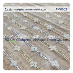 China Helles silbernes metallisches Spitze-Nylongewebe für Kleid fournisseur