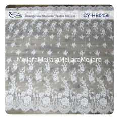 China Elfenbein Nylon- Blumen-Spitze-Gewebe-Gewohnheit Chantilly Embroideried gedruckt fournisseur