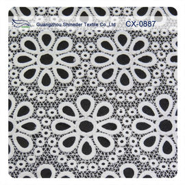 Weiß gesticktes Spitze-Gewebe, Polyester wiederholte Blumenknospen-Seidengewebe-Kleid fournisseur