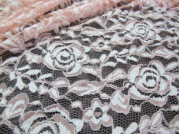 Baumwollespandex-Polyester-dehnbares Spitze-Gewebe mit Masche gestrickter Blumen-Spitze fournisseur