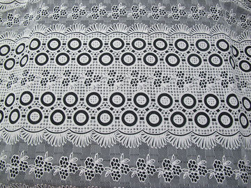 Baumwolle farbige Punkt-Polyester-Spitze-Gewebe Burnout-Blumen-Spitze für Mädchenkleid und Röcke (CY-DK0022) fournisseur