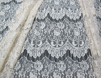 Verdünnen Sie hohle Nylonausgebogtes Spitzegewebe der Wimper französische Spitze für Damenkleid (CY-DN0002) fournisseur
