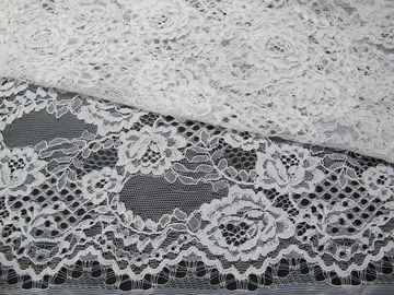 Farbiges ungewöhnliches geschnürtes Guipurespitzen-Stickerei-Spitze-Gewebe für Dressmaking fournisseur