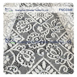 150CM Baumwollnylon-Polyester-Spitze-Gewebe-rhombischer schwarzer mit BlumenKord fournisseur