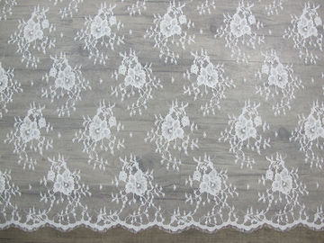 Quadratische Nylonwimper-Spitze-Ordnung/Kleidervorzügliche Spitze für Dekoration 150cm x 150cm fournisseur